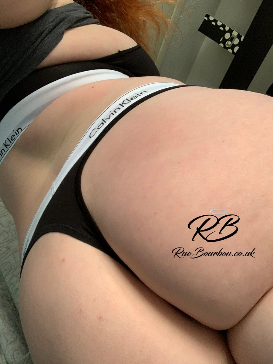 Going to be crazy in the next few weeks. ☺️

I’m both excited and not - so much to do and so little time. 

Also WTF am I gonna do with all my underwear? 😵‍💫