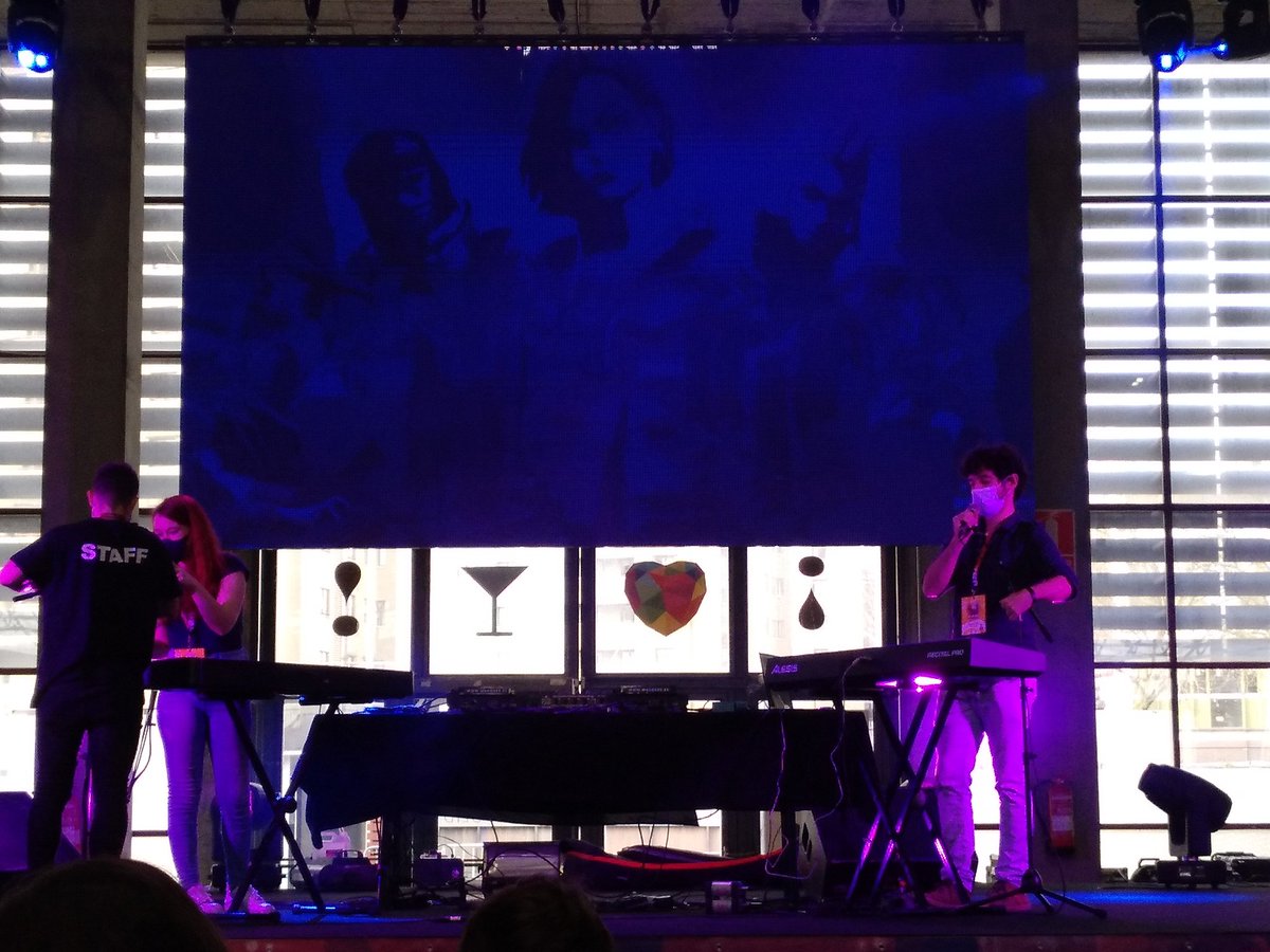 Aniterasu's tweet photo. Que ganas del duelo de titanes al piano con @Elesky25 y @fromguer 😍

¡Una genial organización de @ultralan_es! https://t.co/aPgb79peIA