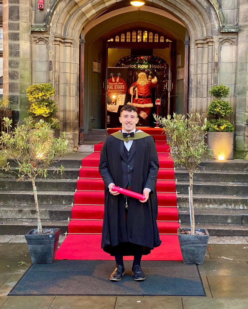 Beyond delighted to have graduated with an MSc with distinction in Strength & Conditioning yesterday - bringing 6 quality years @UoE_ISPEHS to a close 👨‍🎓