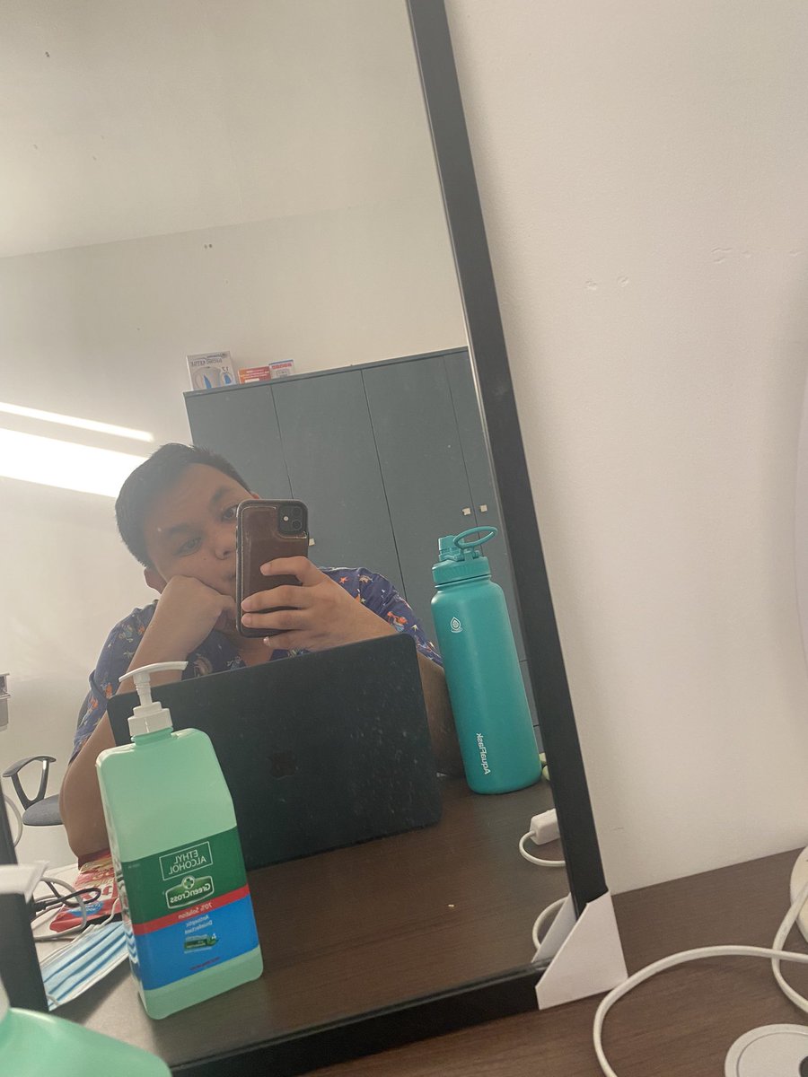 yznerk's tweet photo. Mirror selfie. #charoot https://t.co/f801ZmP07y