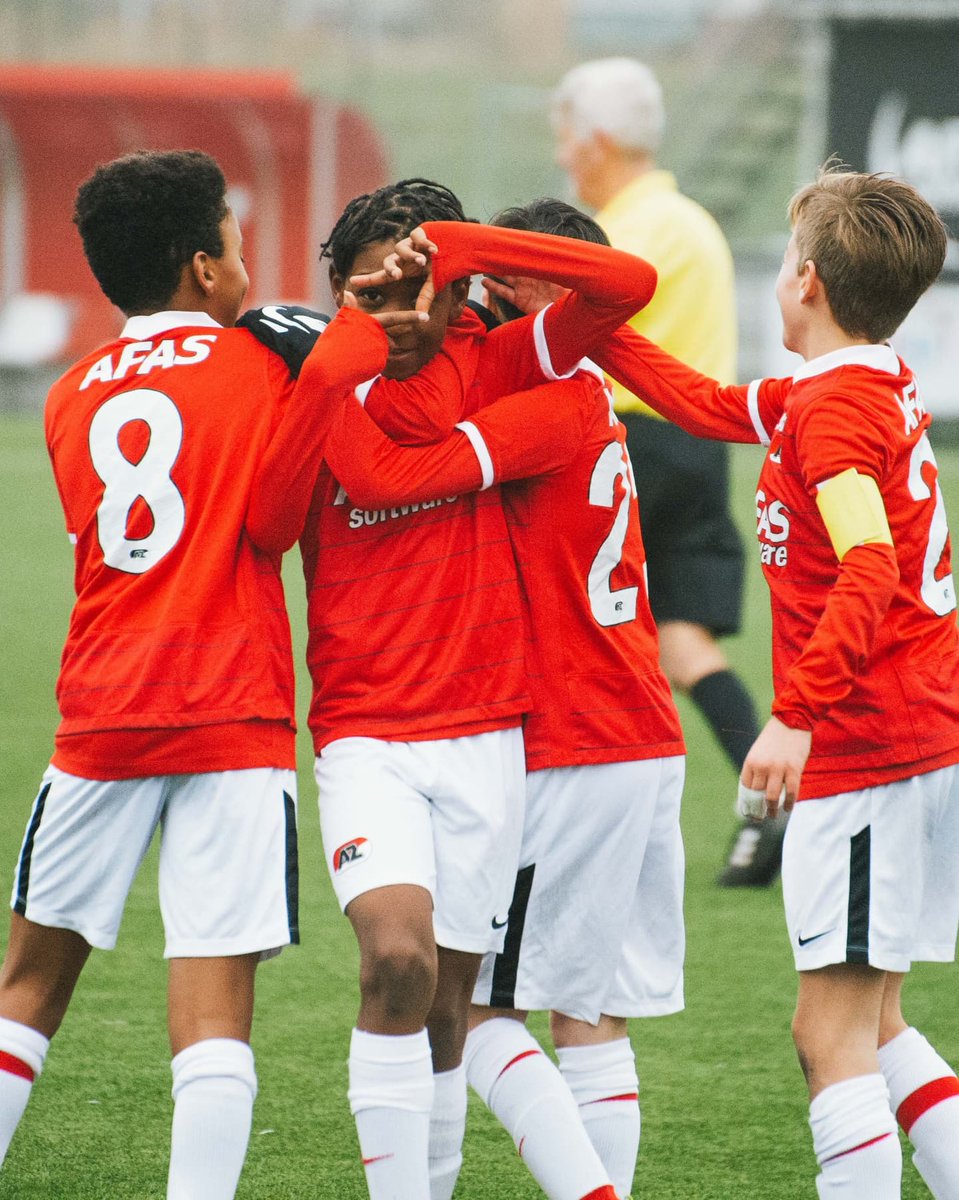 AZJeugd's tweet image. ✅ 𝙑𝙞𝙘𝙩𝙤𝙧𝙮

👏 AZ Onder 12 wint een Twin Games-duel met sc Heerenveen: 23-2.

#AZO12 #azhee