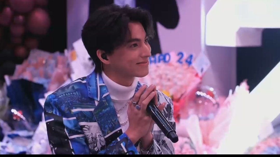 Gulfkanawutofc's tweet photo. รับคำอวยพรวันเกิดจากพี่ๆน้องๆที่มอบให้มา  อบอุ่นมากๆๆค่ะ🥰🥰

GENTLE LOVE OF GULF
#GulfHBDCon2021
#GulfKanawut 
@gulfkanawut https://t.co/RhMf9Xduqu