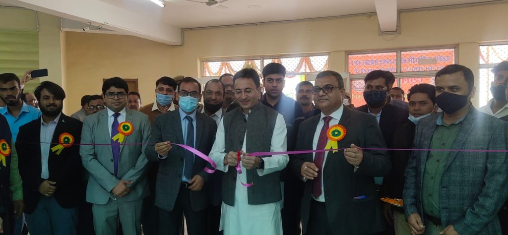 74_alok's tweet image. A memorable day at REC Ambedkarnagar where the newly established Incubation Centre was inaugurated by @JitinPrasada Minister Technical education. Congratulations @dr_sandeeptiwar Director, students and mentors of @rec_abn .thanks @nikhilagarwal7 @tarunc @dite_up @startupindia