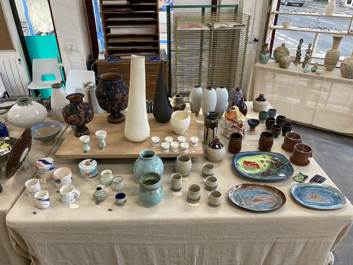 ESPceramics's tweet photo. A fabulous selection of work from our students members &amp; teachers on display &amp; available to buy in the Studio Part of #Eastbourne Artists Open Houses Come in &amp; say hello &amp; have a chat about our #potteryclasses #tastersessions #Giftvouchers 
Open until 5pm
137 Seaside Rd BN21 3PG https://t.co/AKD3HXINXU