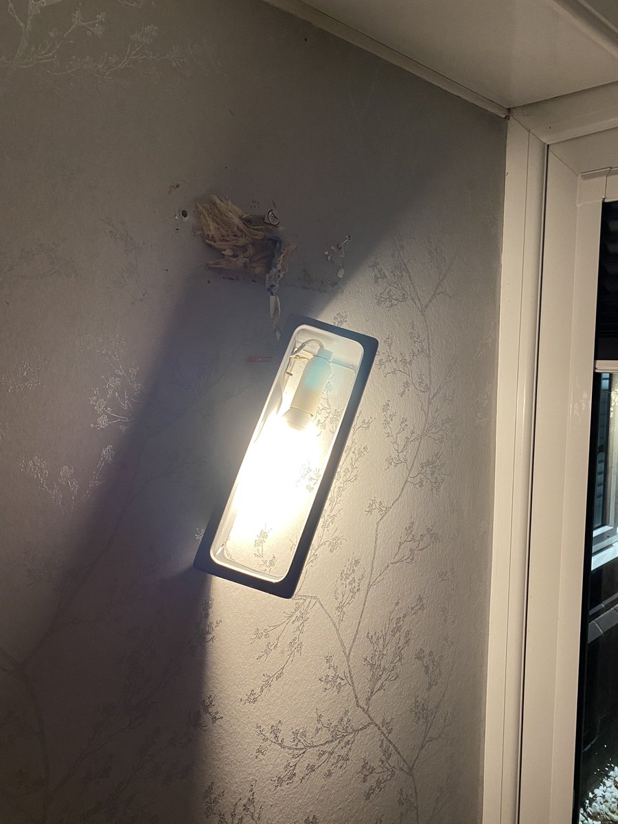 mlisarichards's tweet photo. @MarksElectrical 35mins on the phone when will we receive our fridge freezer ? appalling attempt at delivery on Wednesday, door, wall light damaged, fridge ruined and dropped had to be returned ! Shall I mention major fail at safeguarding of vulnerable child as well ?! https://t.co/x7VR4xiWM9