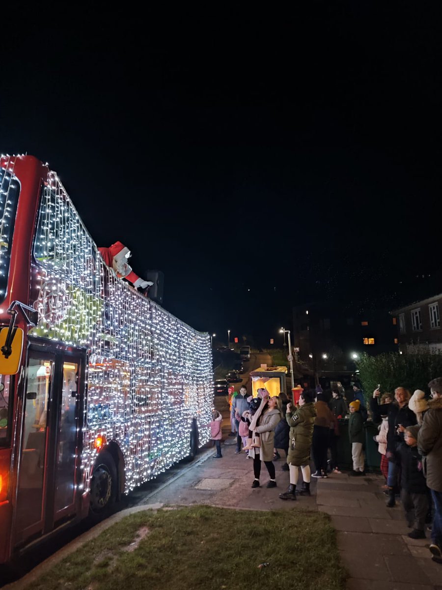 AccessBuses's tweet photo. #SantaBus21
#ThankYouAll ๐
#SantaTeam
#SantaBus https://t.co/5nRk1LQkyN