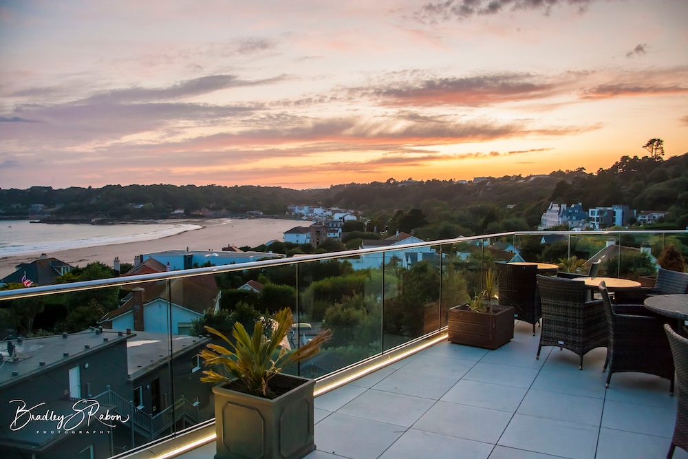 We’re very excited this month to bring you some fabulous photos by our wonderful regular guest here at the Biarritz, Shawn Rabon.

Thank you so much Shawn, we love your snaps!