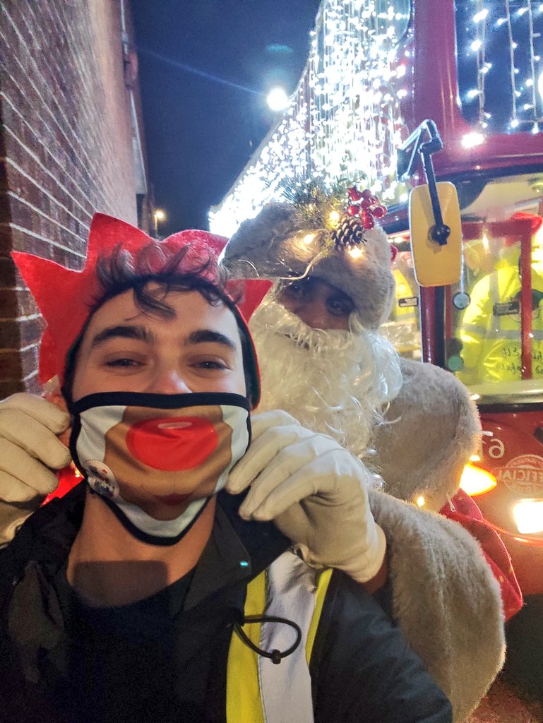 AccessBuses's tweet photo. #SantaBus21 #SantaBus
#SantaRocks
#IBelieveInSantaClaus
#ThankYouAll ๐ https://t.co/9v4WwMvdSx