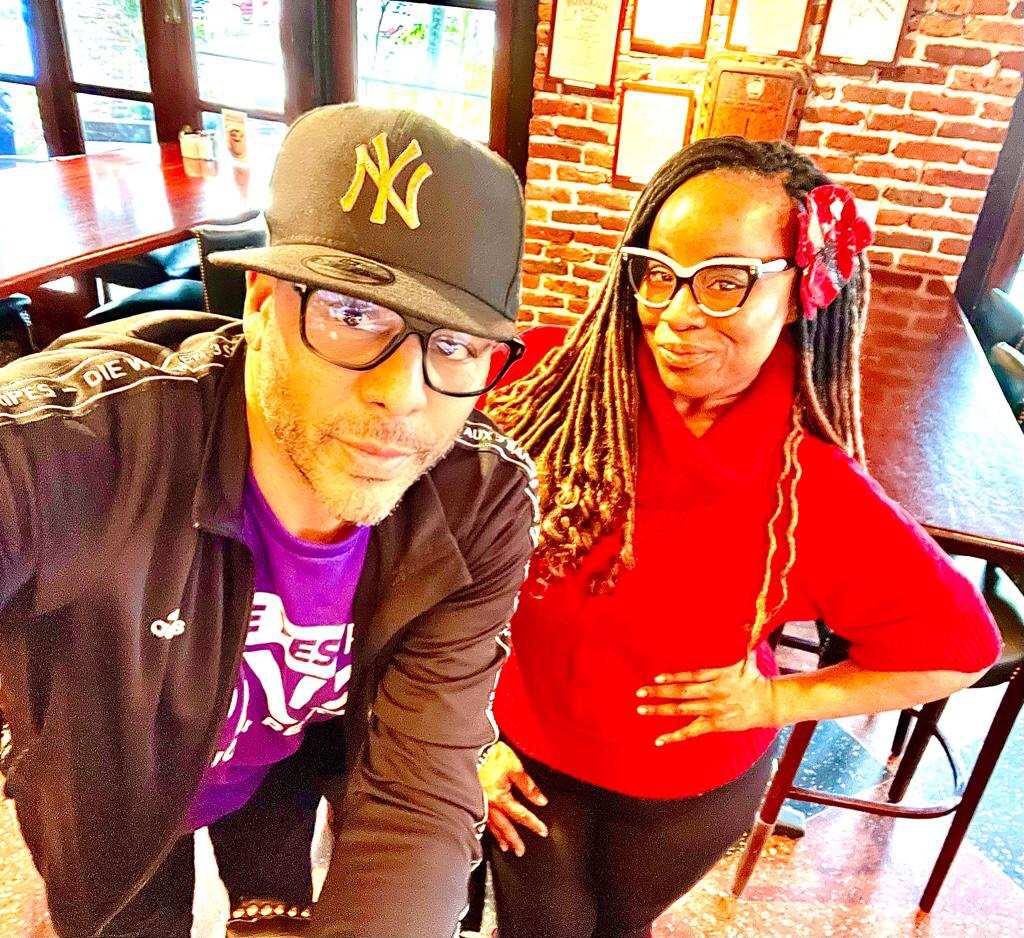 LipServiceInk's tweet photo. Even when DuMonde Management &amp; Consulting flies me out to connect medical leaders with our new #CNATraining #FutureCaregivers program - Art literally finds me. 

@ALBSUREJR “ #AlBeez🐝“ who uses his #RandB leverage to levitate others through @LoveandRnbRadio #AlBSure https://t.co/r79b3he7V9