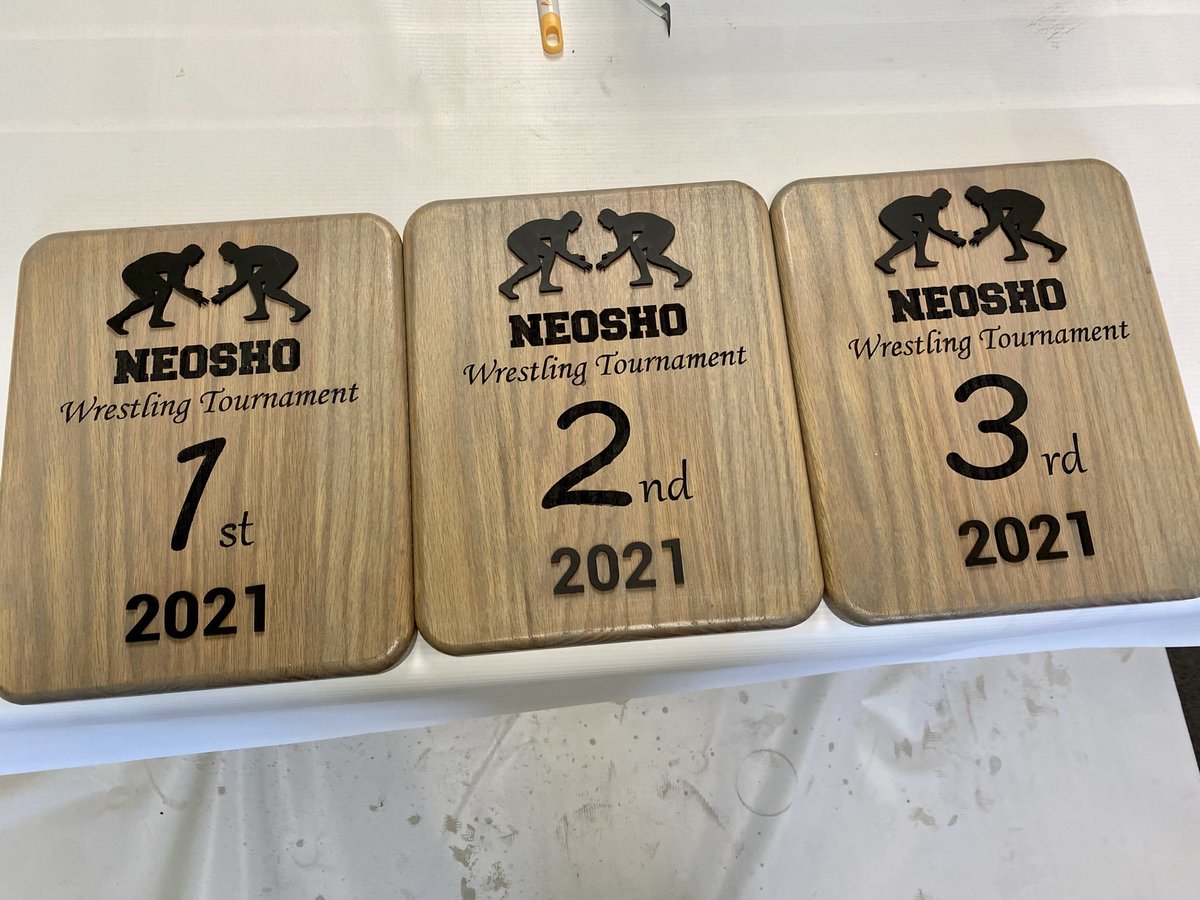 CornerCat_NHS's tweet image. Students tried working with some new materials for the @NEOSHOathletics Wrestling Tournament. Custom made plaques from our wood shop hand painted with acrylic accents. #studentdesigned #studentproduced @NeoshoHS