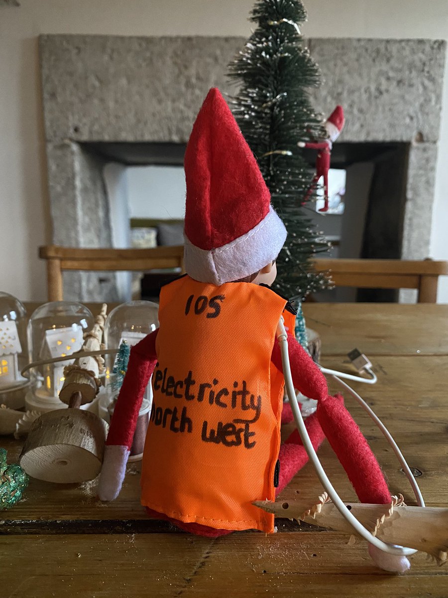 Electricity Elf has had a busy week in the Lyth Valley <a href="/ElectricityNW/">SP Electricity North West</a> #StormArwen #elfontheshelf