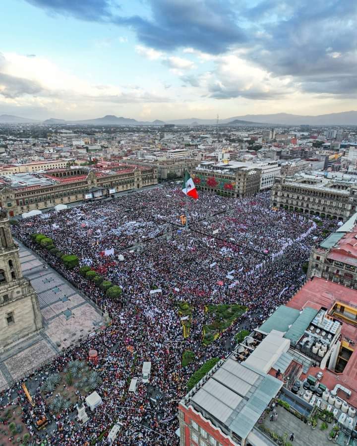 RubntorresAlva2's tweet photo. @AccionNacional Pobres Diablos estan perdidos!(como siempre) https://t.co/MTggcu6aIC