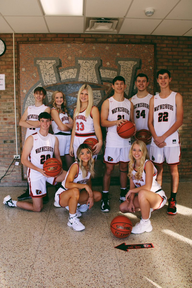 wbggbb's tweet photo. raider bball seniors!! #Classof2022 @CentralGreeneSD @BoysWchs https://t.co/X39gVw66QZ