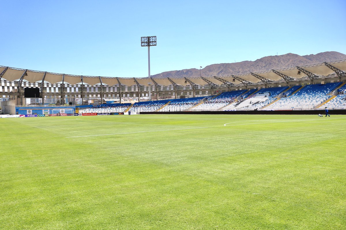 ClubAntofagasta's tweet photo. ¡𝗘𝗟 𝗧𝗘𝗠𝗣𝗟𝗢! 😍
L@s esperamos desde las 16:00 en el Calvo y Bascuñán 💪🏻
🔵 #CDA | #CDAvsColoColo https://t.co/BmilAYVAip