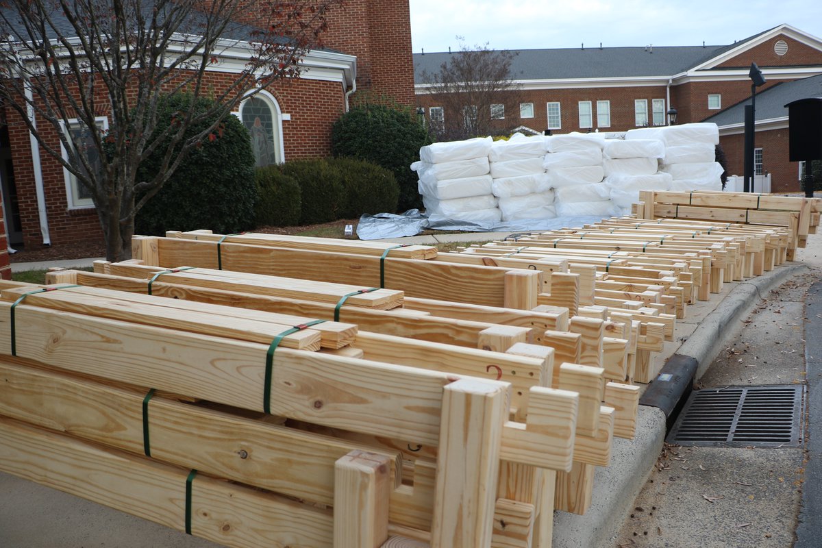 bedsequaldreams's tweet photo. Public
If you have built beds with us, donated bedding to us, helped load beds onto trucks or cars with us, or have just prayed for us- today you made a child's life better.  This Christmas 25 children will sleep in their own bed, many for their first time, because of you.  TY. https://t.co/HVqbONPSYe