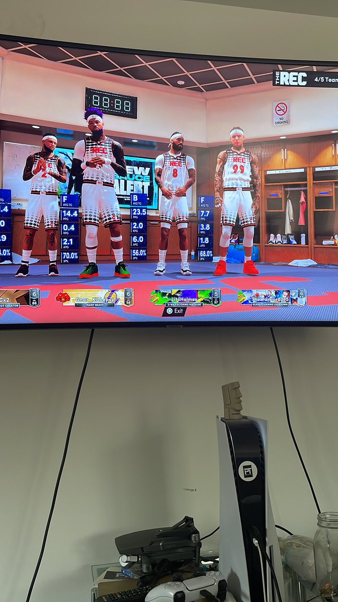 Lito_Holmes's tweet image. 23.5,2,6 56% from the 3 I’m nice at this shit add me on psn litoholmes if you can actually hoop #NBA2K22 #2KCommunity #2kRec