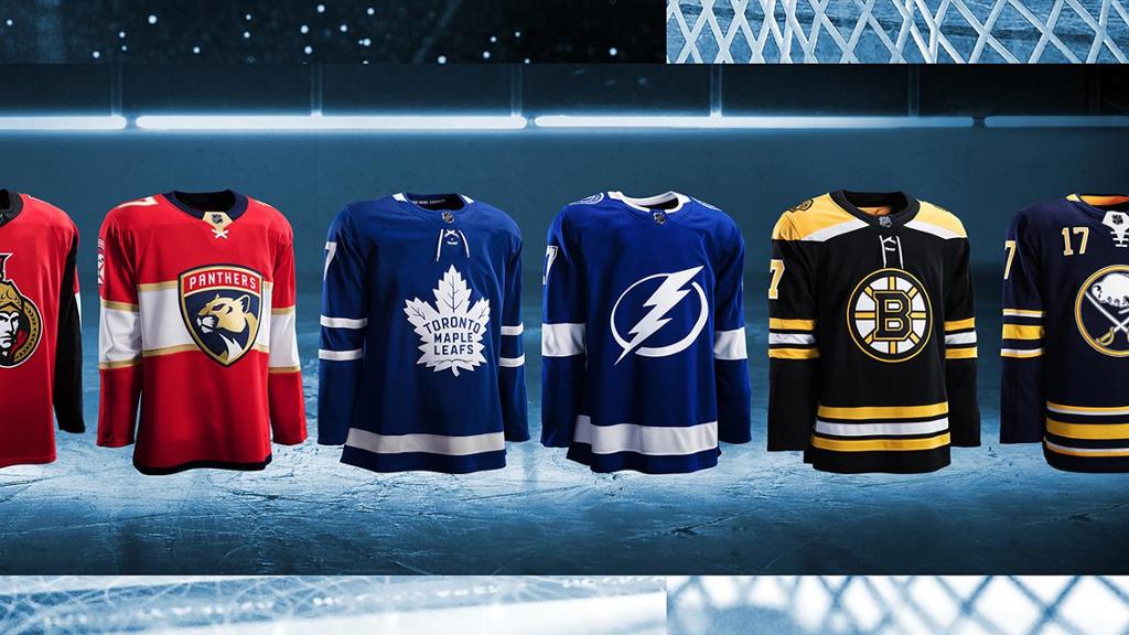 Ozoon_CA's tweet photo. 🎄 NHL JERSEY GIVEAWAY! 

Winner can pick ANY team they want! 😎

To enter:

•RT this tweet
•Follow @BodogCA
•Reply with the jersey you want 

GO, GO, GO!

#BodogChristmas🎅🏼 https://t.co/r7xUuXxueu