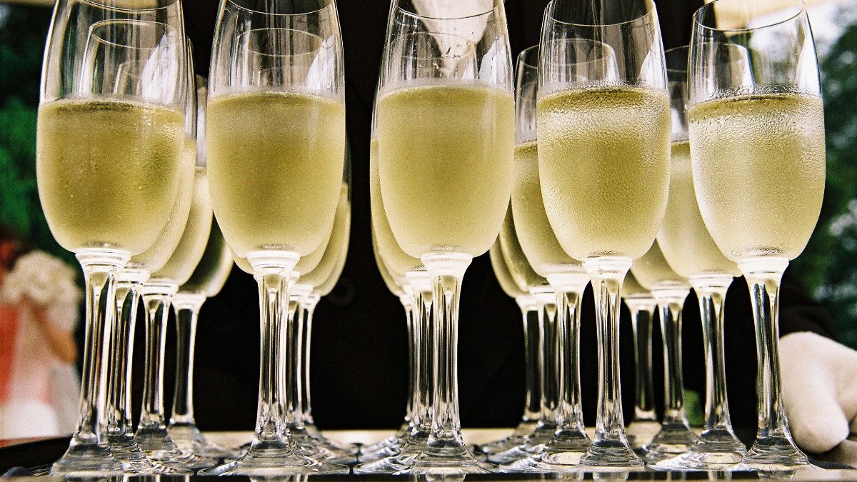 Gemeente Sittard-Geleen blaast nieuwjaarsbijeenkomst af

sittard-geleen.nieuws.nl/nieuws/2021120…