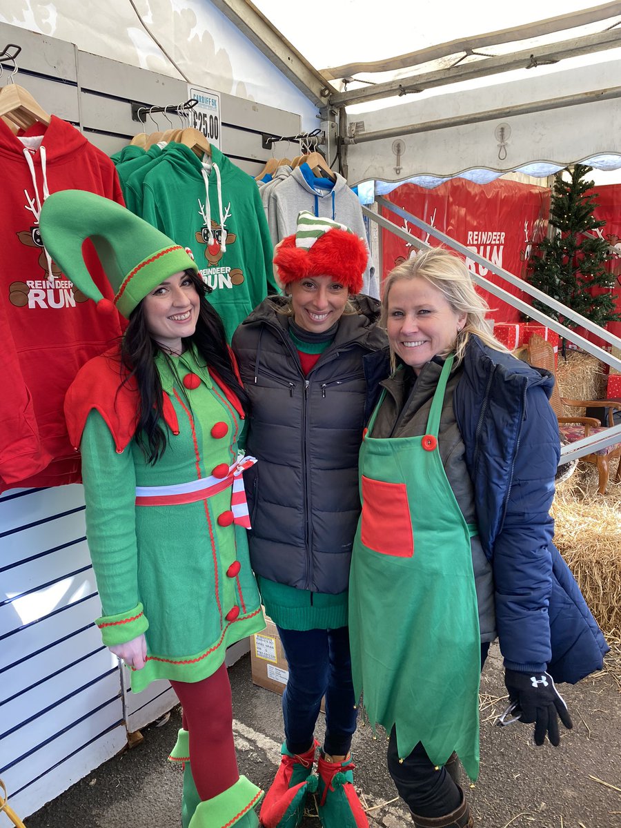 Having a fab day at the @noahsarkcharity @reindeerrun2021 come down this evening for live entertainment! ❤️🌈 @RachNoahsArk
