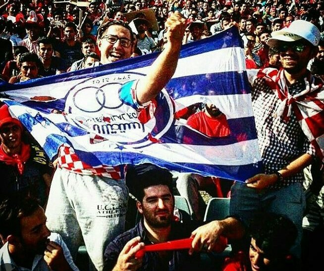 kamyr6red's tweet photo. با یه برد طرفدارت نشدیم که حالا با پنج مساوی تنهات بزاریم ..!!

#شاه_فرهاد_تنها_نیست https://t.co/kSZcw6RHZl