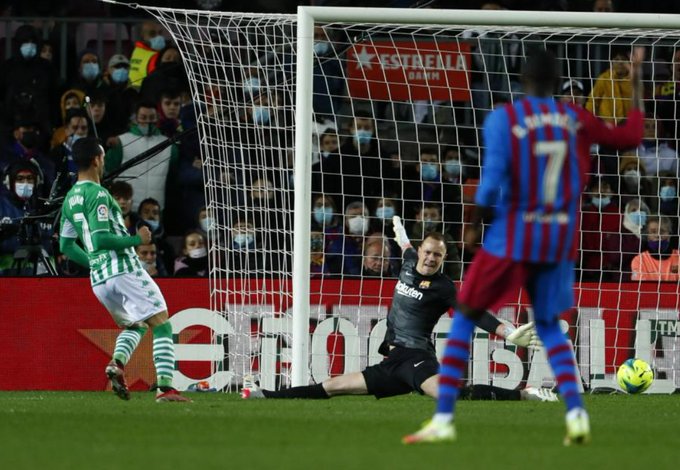 FFx4J0TWUAksc2A?format=jpg&name=small