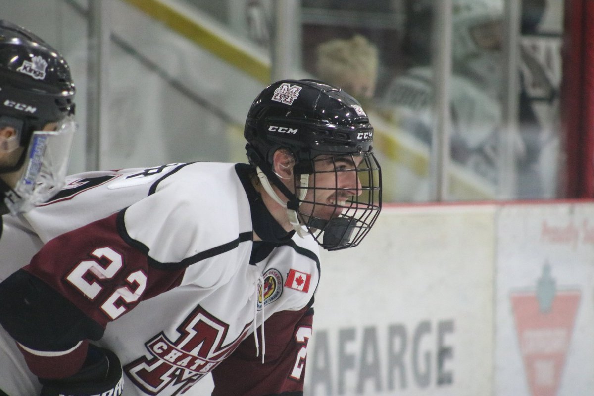 Maroonsgojhlho1's tweet photo. It is Game Day at the Chatham Memorial Arena! Flyers vs Maroons! 2pm 
Go Maroons Go! 2 big points today

#gojhl #chathammaroons #hockey https://t.co/yEA6sn15p9