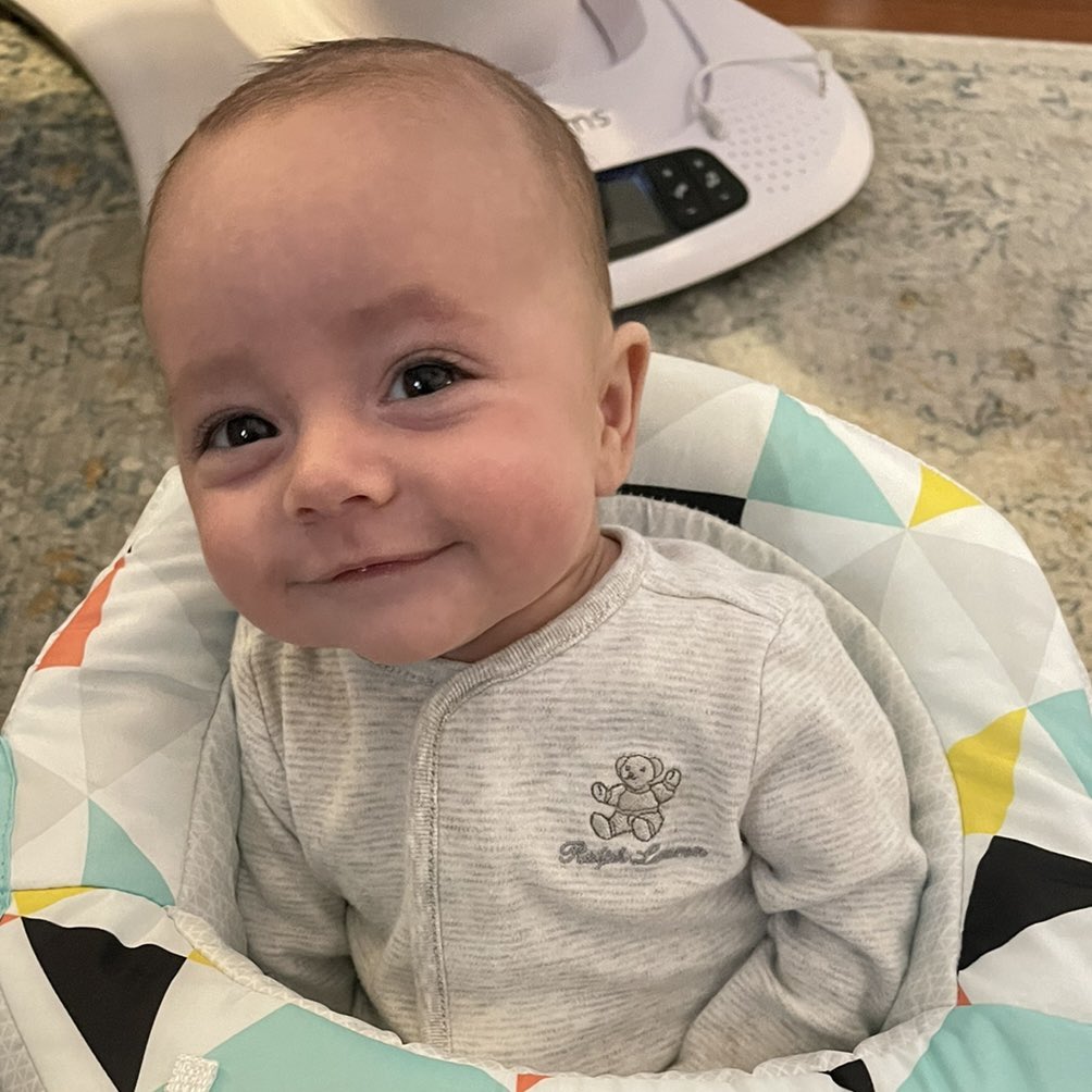 Michael_Pittman's tweet photo. Lazy Saturday with my boy π #BabyBeck https://t.co/pLKbKLpKfz