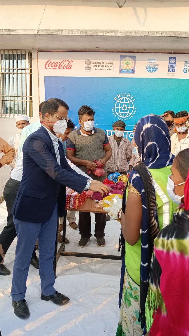 UDHDBIHAR's tweet photo. Material Recovery Facility Centre inauguration. Joint initiative by @UDHDBIHAR (Municipal Corporation, Bihar Sharif) and @UNDP_India @UNDPClimate #garbagetogold #wastedisposal https://t.co/1r2PenhzXI