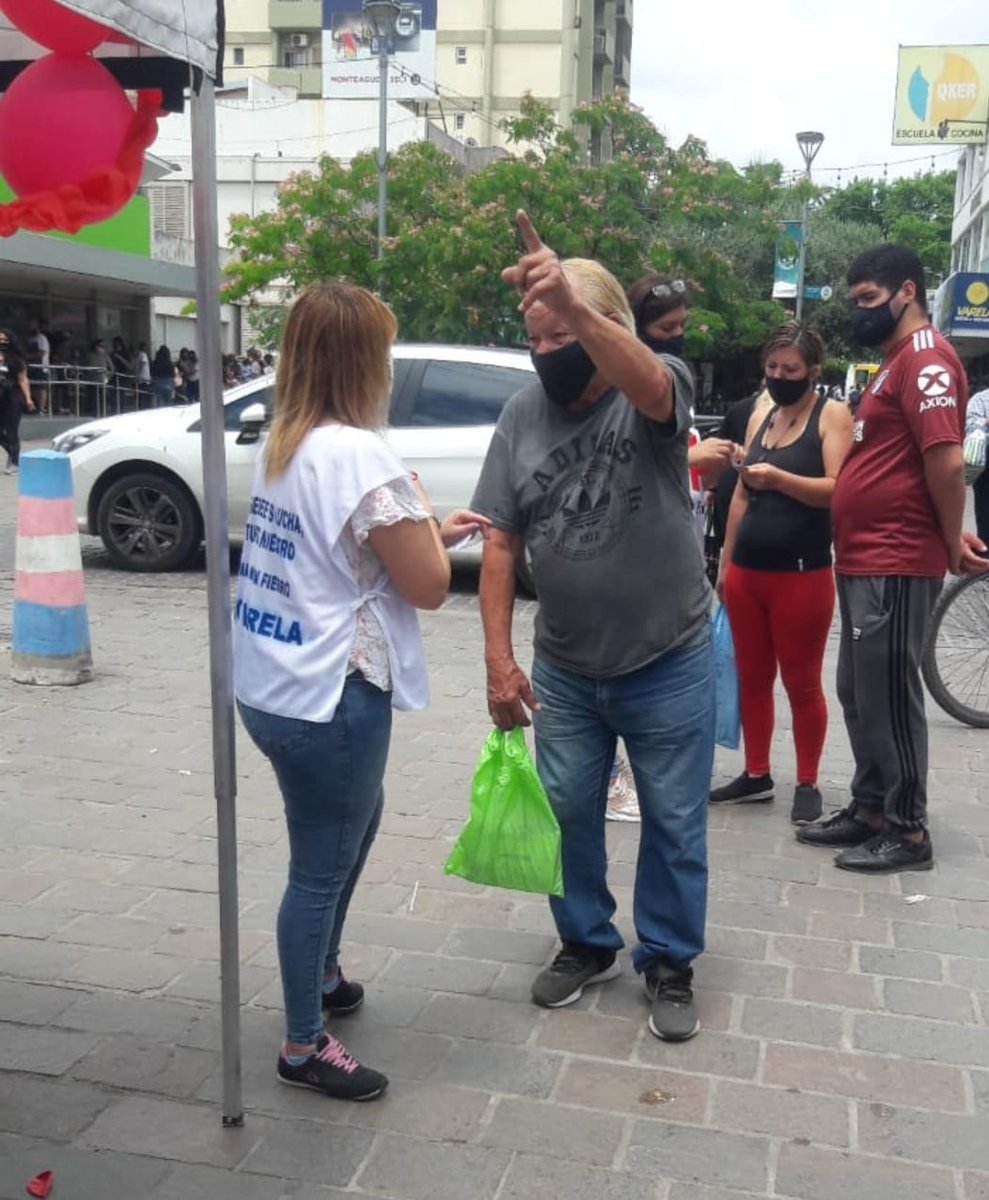 AteneoNestorki2's tweet photo. En el día de hoy estuvimos realizando una jornada de concientización sobre la lucha contra el SIDA. ❤️
#AteneoNéstorKirchnerVarela
#SemanaDeLaLuchaContraElSida
#IndetectableInstrasmisible https://t.co/IKZ32J9zDm