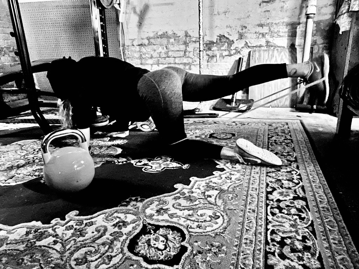 Jeffrey_M13's tweet image. Saturday morning #deload session+training partner #motivating . #resistancetraining