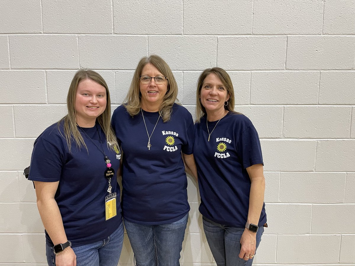 Two of my favorite people allowed me to join them on Spirit Twin day so we became triplets! We’re colleagues but more importantly we’re friends! ⁦⁦<a href="/tricia_couch/">Tricia Couch</a>⁩ ⁦<a href="/FredoniaJackets/">USD #484 Activities</a>⁩ ⁦#ksfcclafound⁩ #ksfccla #nationalfccla