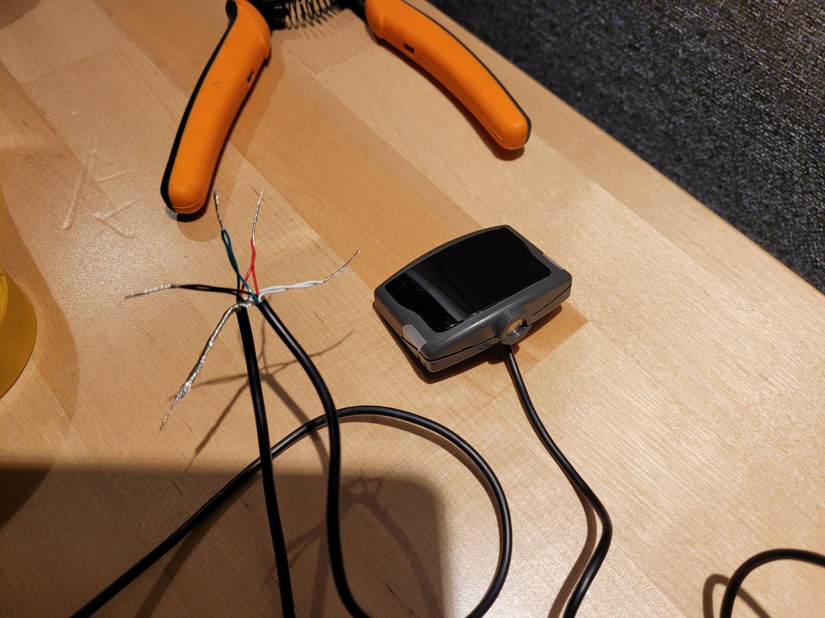 RedLir_Live's tweet image. Finally figured out why my #trackir wasn't working.. 'someone' had chewed the wire and caused a ground short.  Rewiring in progress!