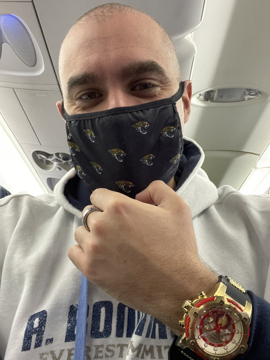 CallDT's tweet photo. What’s up, Cincinnati?! You want to hang out today?

#AAC #aacchampionship #championship #Cincinnati #Ohio #Cincy #Bearcats #Houston #Cougars #AmericanPow6r #American #ChampWeek #ChampionshipWeek #WakeUpCallOTR #WakeUpCallOntheRoad #WakeUpCallEverywhere #collegefootball #sports https://t.co/67QHN7Jk6r