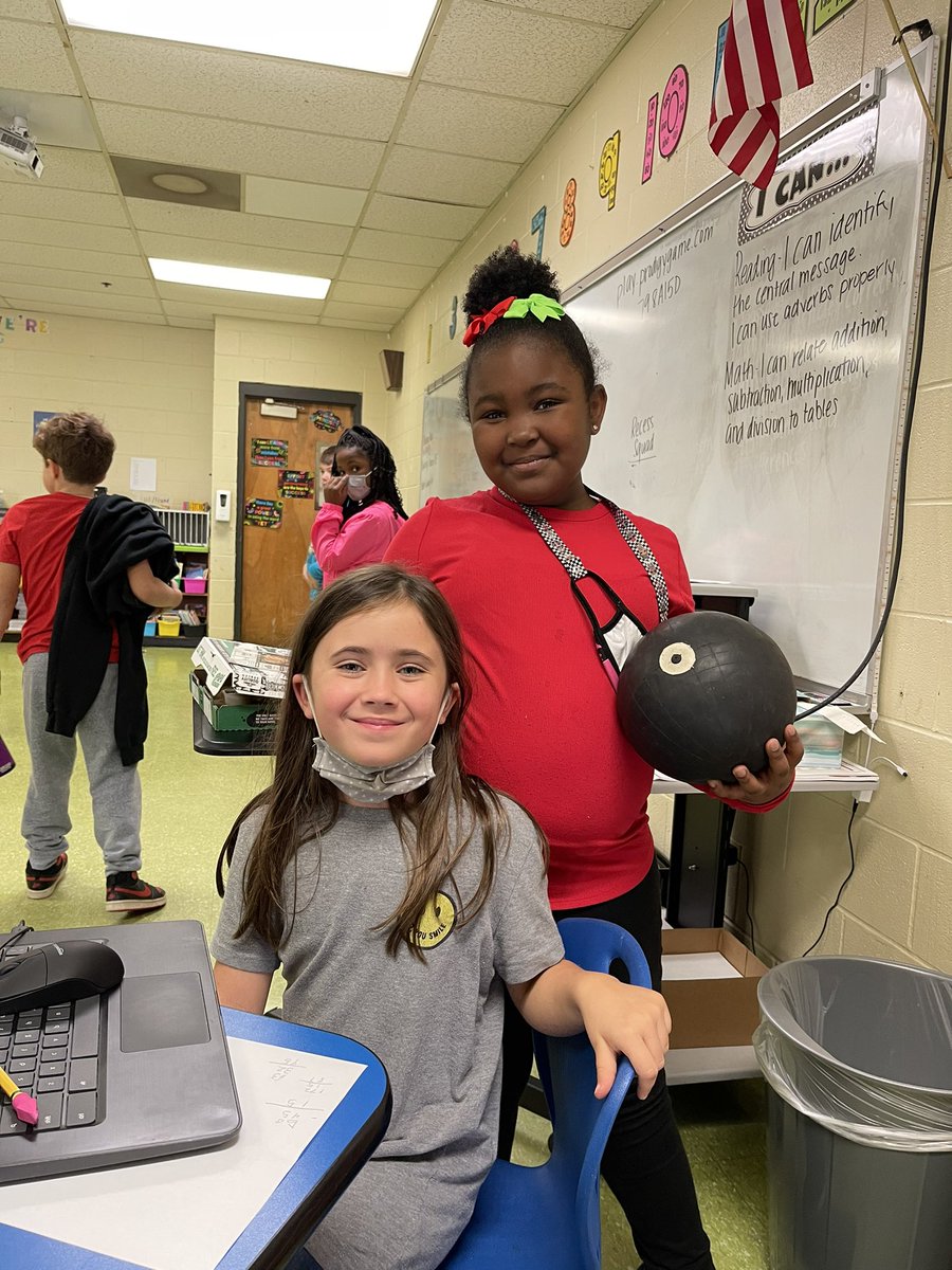 mrskbrownOES's tweet photo. Itβs so refreshing to see sweet,kind children. Gracie made it to 100 lessons on IReady, and Brylee was full of compliments and so sweet to her!! Kindness makes the world a better place! #sweetkiddos #shiningstars @OESrockSTARS @toddk226 @Supt_Hamlett @ALaShelle81 https://t.co/Su2dMsqfXL