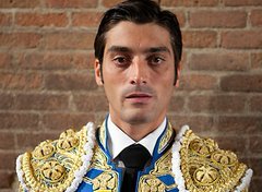 Hoy cumple 41 años el diestro manchego de una dinastía de arte <a href="/AntonCortesV/">Antón Cortés</a>, nacido en Albacete. Felicidades torero portaltaurino.net/enciclopedia/d… …