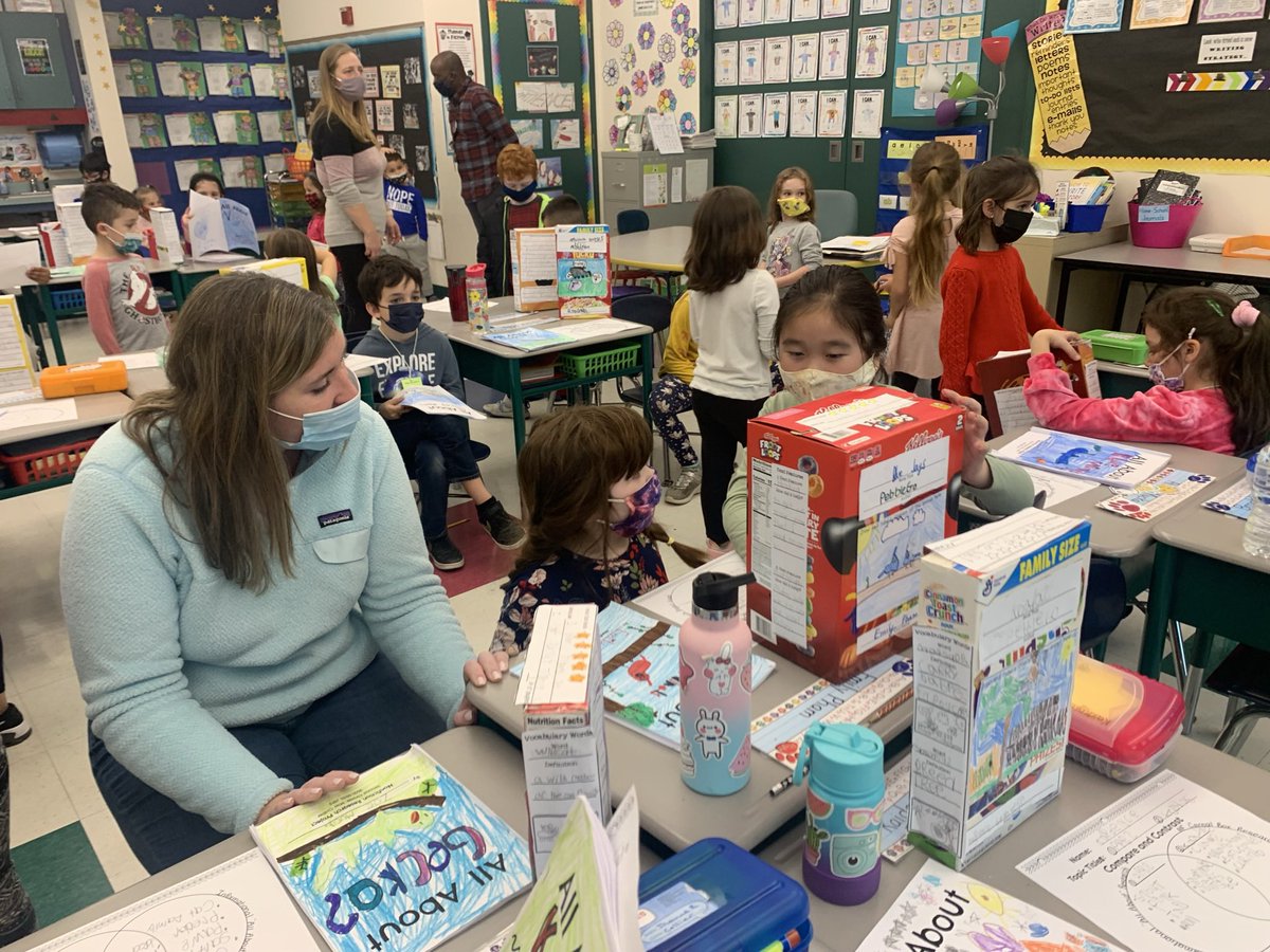 More second grade animal experts and their engaged and inquisitive kindergarten visitors. @HCollierWTN