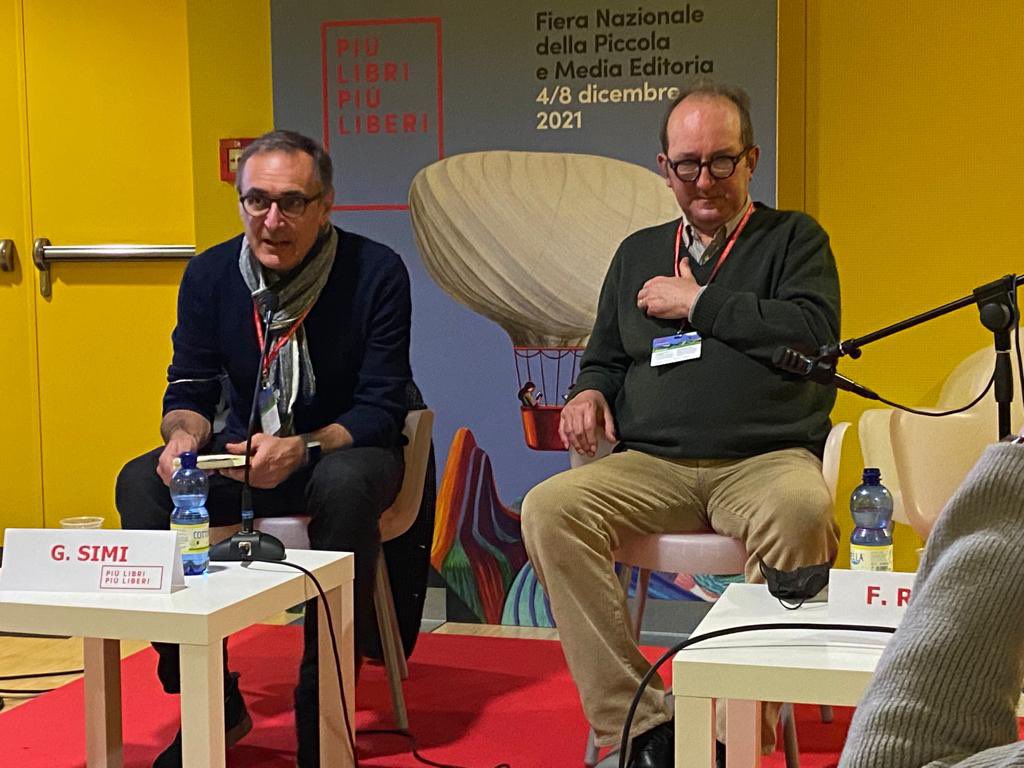 sellerioeditore's tweet photo. #FrancescoRecami presenta
L'educazione sentimentale di Eugenio Licitra in compagnia di @GiampaSimi
#plpl2q @piulibri21 si comincia! https://t.co/GIrHu1bsxo