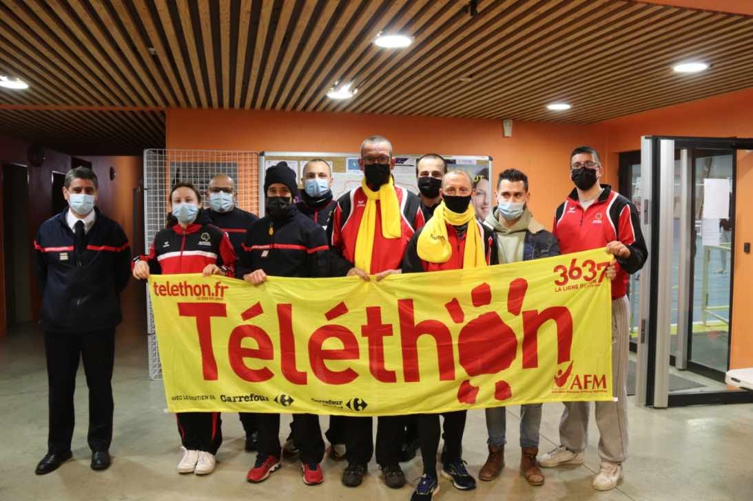 udsp37's tweet photo. Les actions des #pompiers de #Touraine se mutliplient en ce jour de #SainteBarbe 👩‍🚒👨‍🚒❤🙏 au profit du @Telethon_France 
Tournoi de ⚽️ , course à pied,  stands, balade en dodge...
Bravo à tous et🙏 pour votre engagement 
#Téléthon2021 #Téléthon #téléthonpompiers https://t.co/MuPj97Bhj4