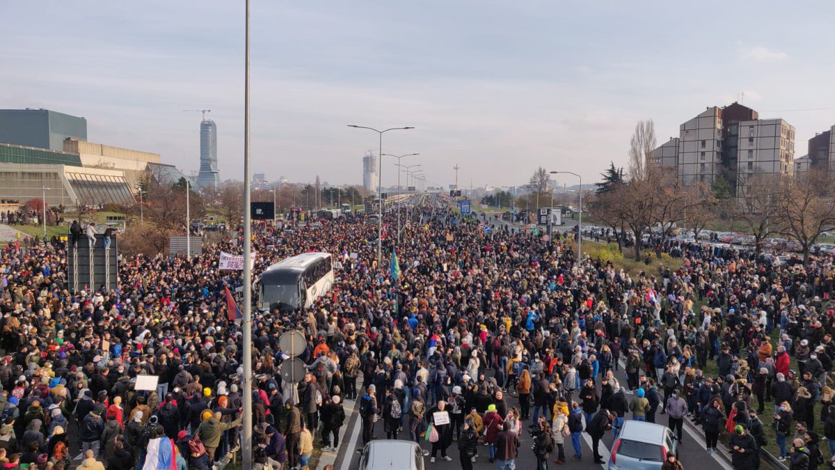 vesele40te's tweet photo. Слика на Пинку вс. уживо https://t.co/rIPtNlPJwQ
