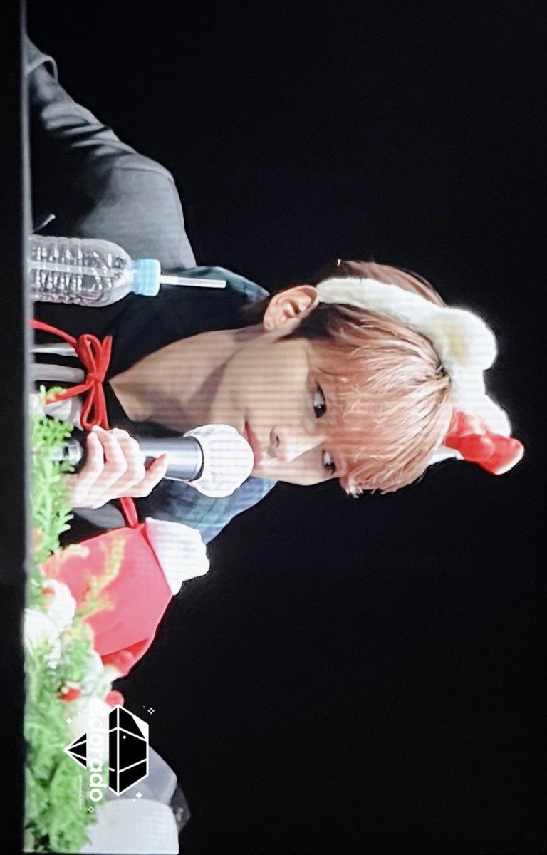 211204 
#리노 #이민호 #leeknow #リノ #StrayKids #스트레이키즈 #스키즈 #SKZ #スキズ