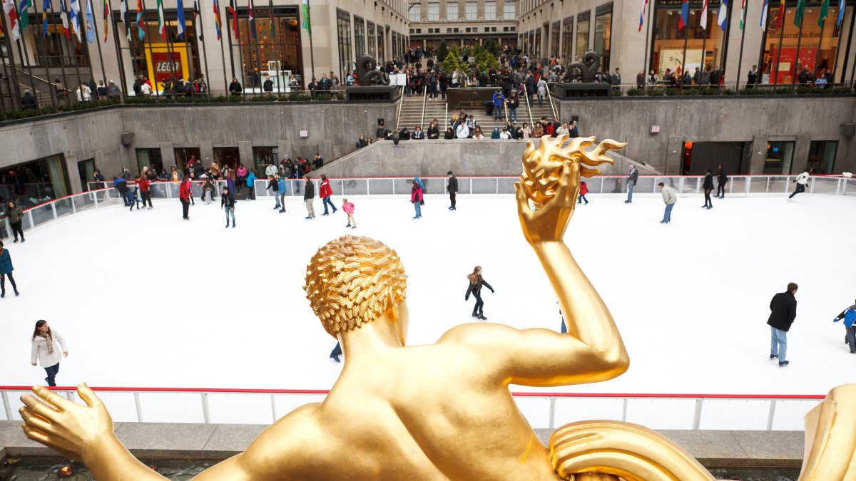 beckworthandco's tweet photo. The skating rink at Rockefeller first opened on Christmas day of the year 1936. Surrounded by blinking Christmas lights with cheerful music, you would surely have a fun time.

Do you have any great memories in Rockefeller to share?
#Christmas #Christmas2021 #skating #iceskate https://t.co/tigwg4BHPG