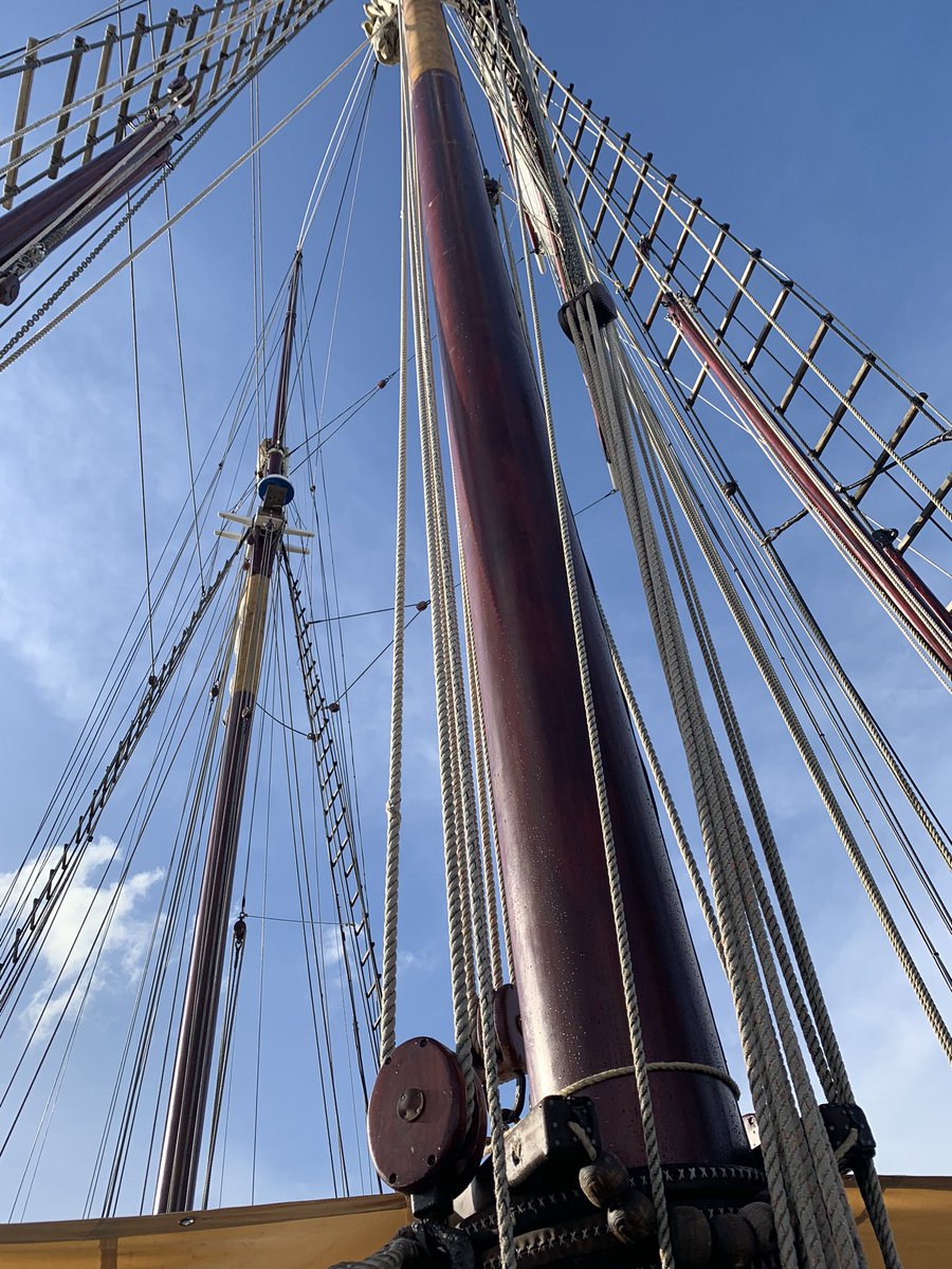 fannychappe's tweet photo. La goélette « La Belle Poule » est sur les quais de #Paimpol. Venez visiter ce bateau légendaire aujourd’hui jusqu’à 17h, demain de 10h à 12h, et de 14h à 17h #goelette #islande https://t.co/lFI7YKbUk3