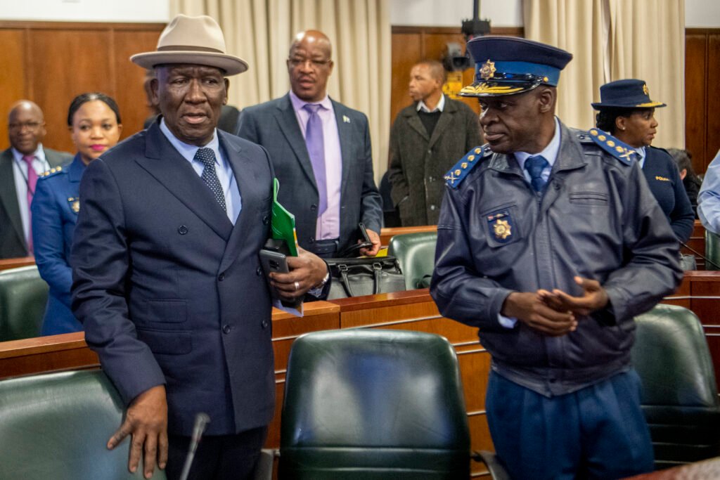 KhulaniQoma's tweet photo. My incompetence is smaller than yours.
#SAHumanRightsCommission https://t.co/d2QYJ9MSEb