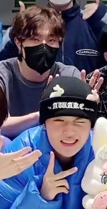 _fst1906's tweet photo. เนี่ย ไม่ได้เลิกกัน ไม่เคยเลิก!!
#ดัมโด #damdo https://t.co/R7gHmwxxL5