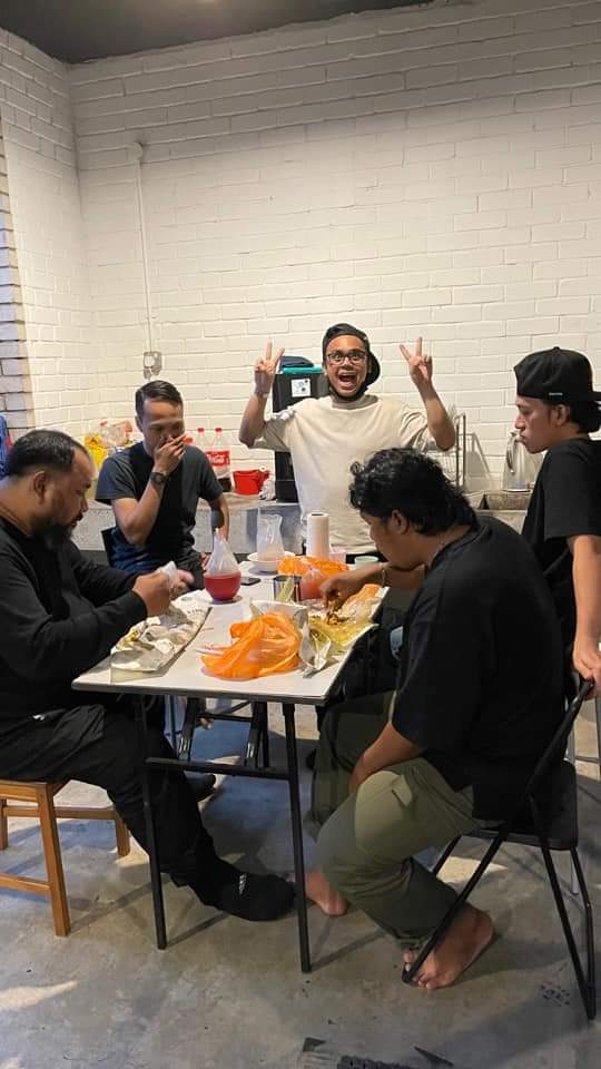 iqbalhakimboo's tweet photo. Weekend session @blaststorekl @abdulrashade https://t.co/6braZNQOU8
