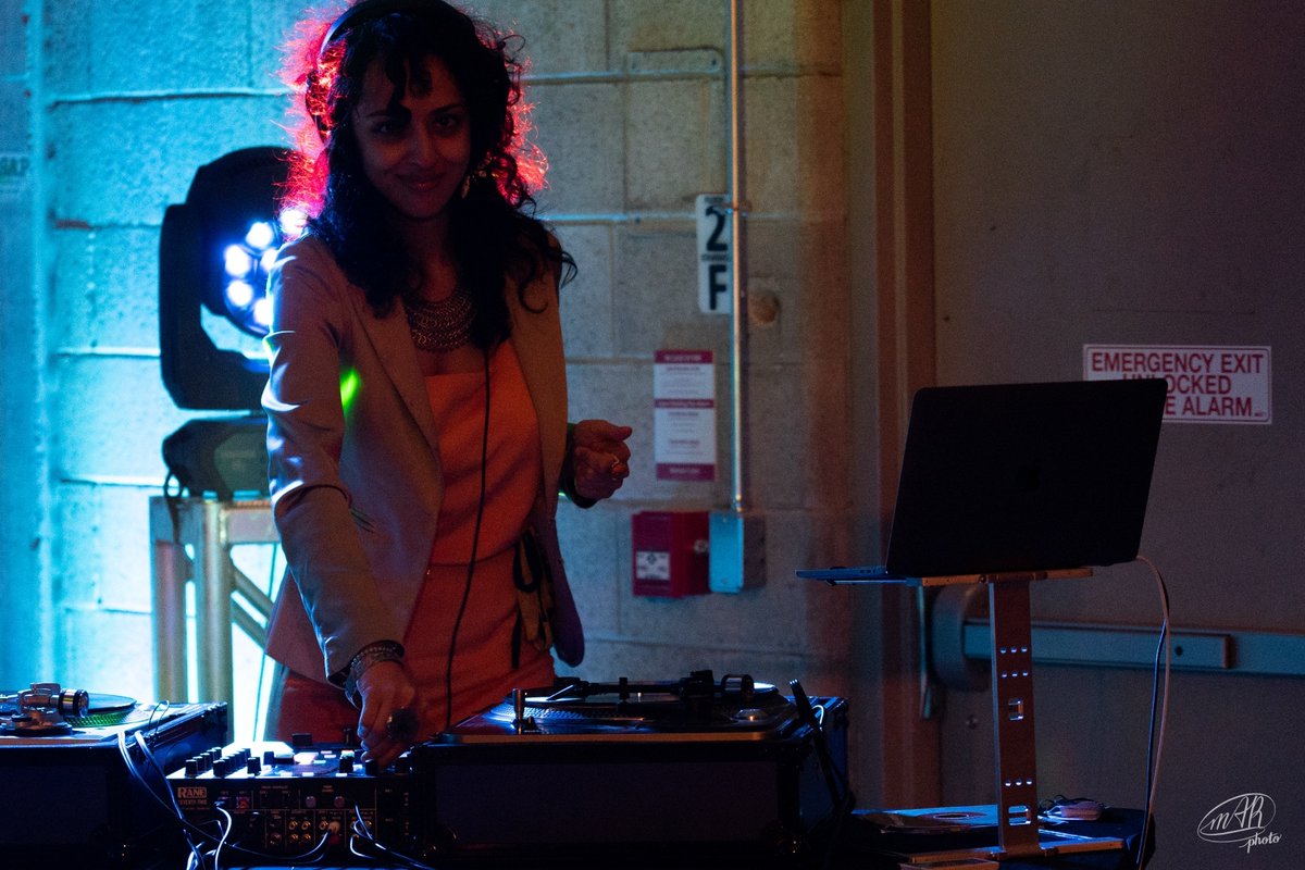 FCfilmfestival's tweet photo. The vibes were off the charts at #FCFF2021's #MusicVideoNight! The music videos were - of course - incredible, and the live performers absolutely blew us away!

If you missed out on this in 2021, make sure you don't make the same mistake at #FCFF2022! https://t.co/qe4M0vJBXp