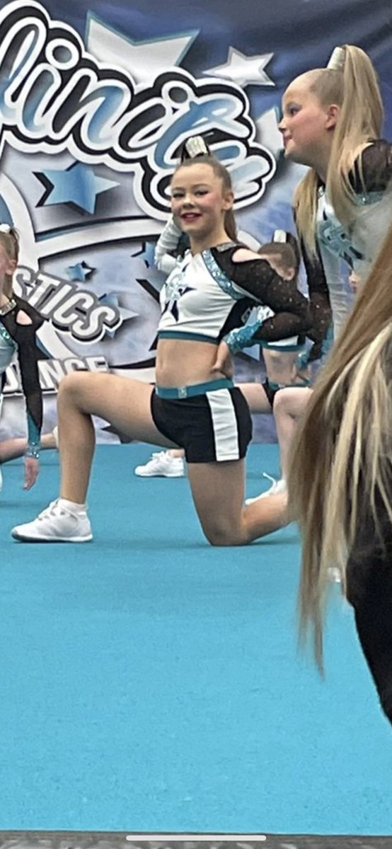 Laura Walters tweet media