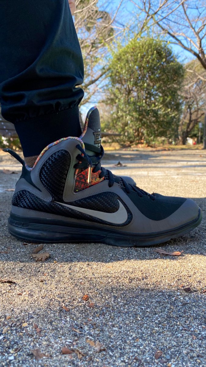 rrryyy1103's tweet photo. 今日も公園で👦🏻とたくさん遊びました🐥
#LEBRON9BHM #LEBRONIX https://t.co/I71c0LxkrH