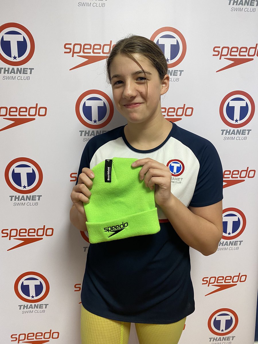 ThanetSCLive's tweet photo. #hotheat 🔥 100m Free #winner 🔥 Olexa @thanetsc @SpeedoUK Festive gala @YourLeisureKent #TEAMthanet https://t.co/RRxA3uFAyS