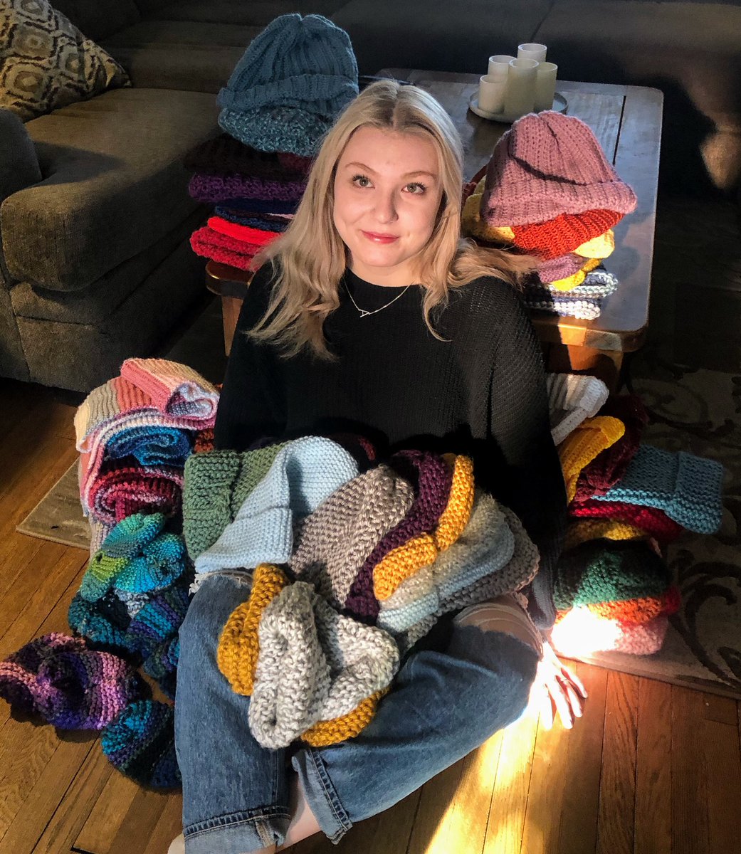 AndreaRobin1's tweet photo. “Teach a person how to knit, they’ll keep others warm.” My daughter’s handiwork- 57 toques, 4 scarves &amp; 9 pairs of slippers for the patrons of @SiloamMission . #LittleThingsMakeABigDifference ❤️ https://t.co/chsteAJeRn